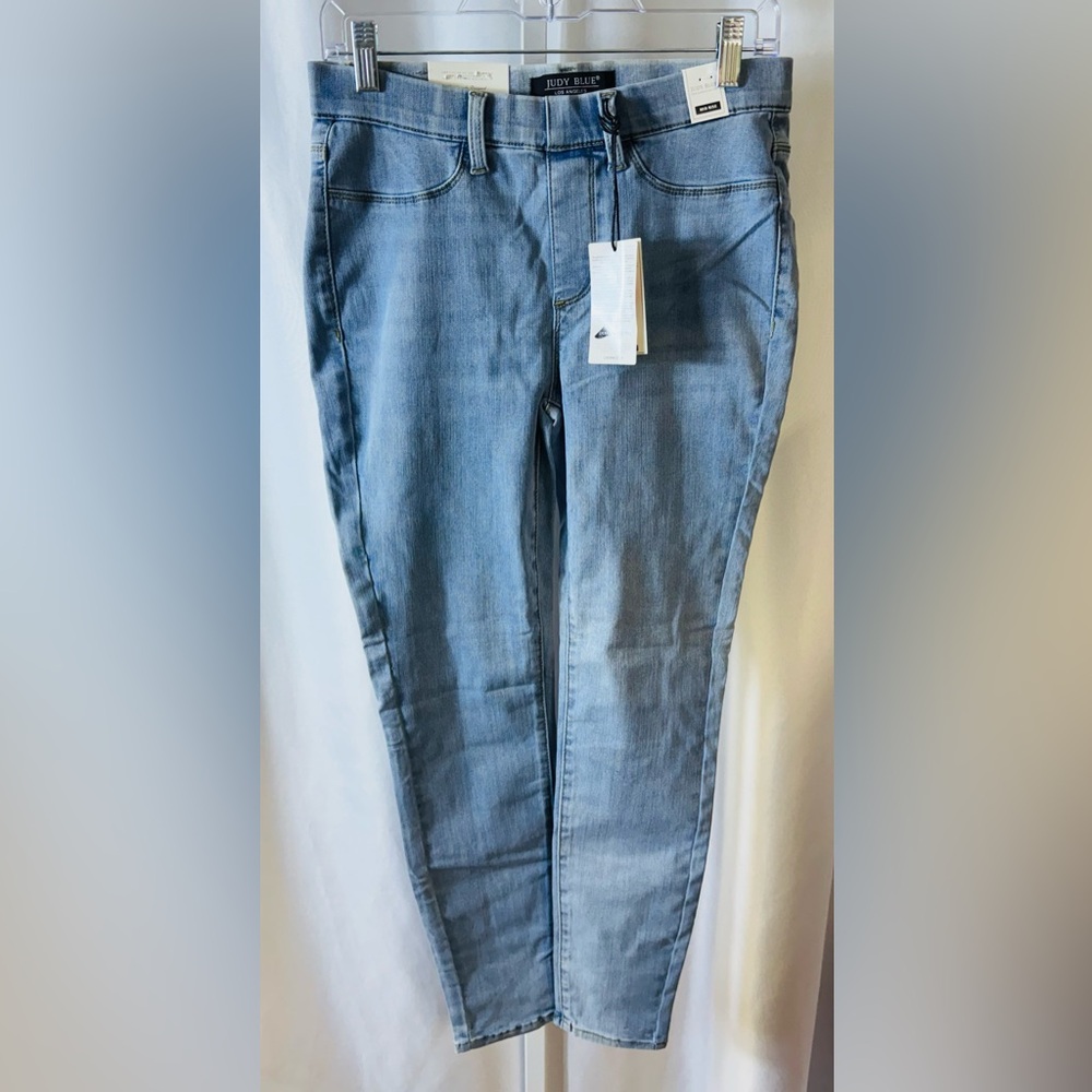 Judy Blue Mid Rise 9.5” Pull On Skinny Jeggings Light Wash Inseam 28” size 9/29 - Picture 2 of 16